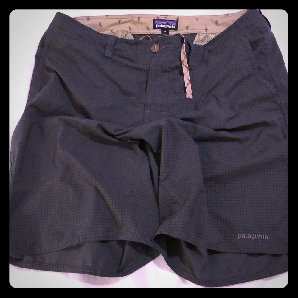 Patagonia Shorts 36 perfect for swimming